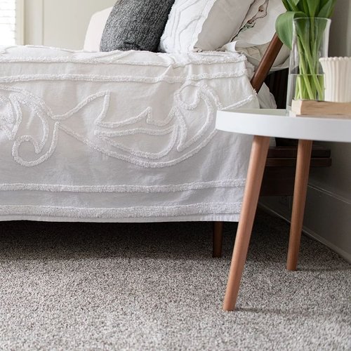 Bedroom with gray carpet from Matson Rugs, Inc in Berlin, CT